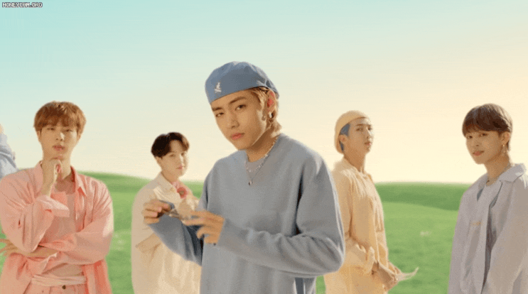  방탄소년단 다이너마이트 / BTS Dynamite 뮤비 뷔(태형) 패션정보모음