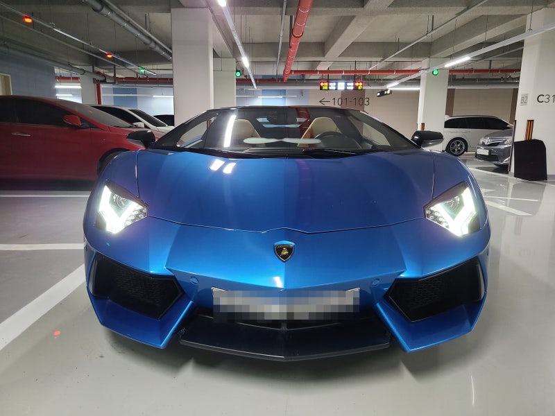 람보르기니 아벤타도르 로드스터 중고차 Lp700-4 : 네이버 블로그