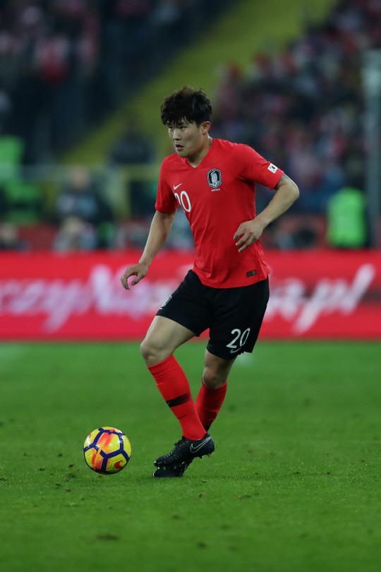 김민재 축구선수 결혼 아내 부인 나이 키 학력 직업 연봉 가족관계 군대 병역 종교 몸무게 혈액형 인스타