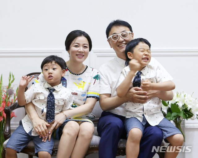 권영찬 나이 교수 개그맨 학력 고향 종교 결혼 부인 아내 김영심 자녀 딸 아들 가족관계 재산 112 신고 김호중