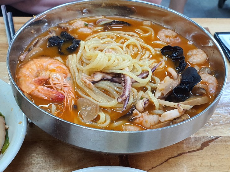  대천 조개구이 지린성 고추짬뽕 고추짜장 군산 집라인 메오메오베트남쌀국수 성당면 바람개비 마을 데이트 코스