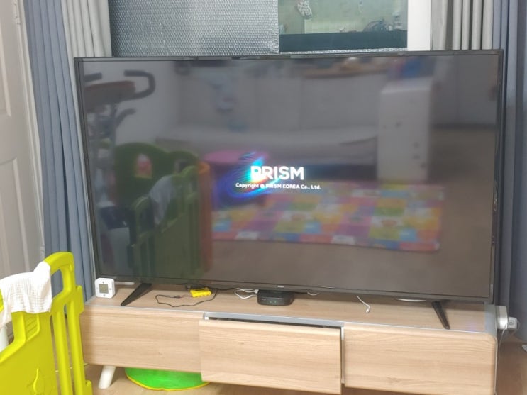  중소기업 프리즘 TV의 65인치 UHD TV PT650UD 간단리뷰