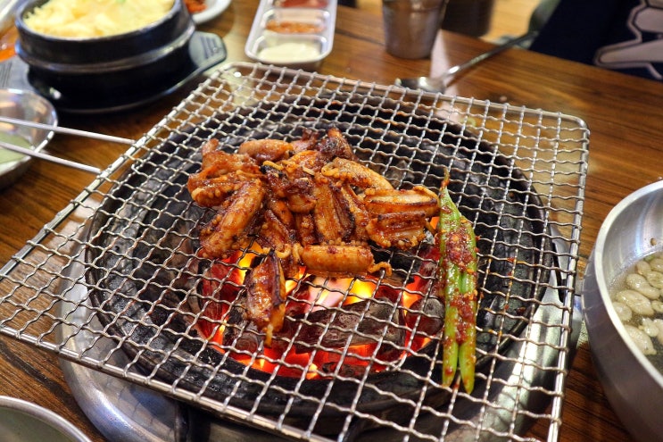  강남역 꼼장어 "꼼씨네" 꼼장어와 닭발을 함께 먹을 수 있는 맛집