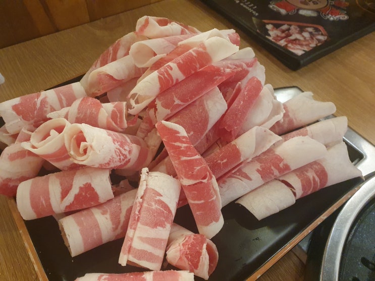 인덕원 소고기 맛집은 이차돌에서! 차돌박이, 게장밥, 김치말이국수 뿌셨다. 인덕원 소고기 맛집은 이차돌에서! 차돌박이, 게장밥, 김치말이국수 뿌셨다.