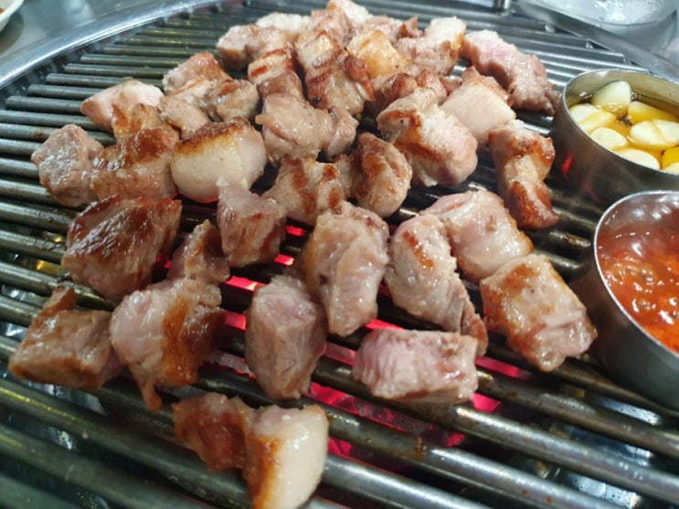 시흥사거리 맛집, 육즙이 살아있는 돈장군주먹고기 시흥사거리 맛집, 육즙이 살아있는 돈장군주먹고기