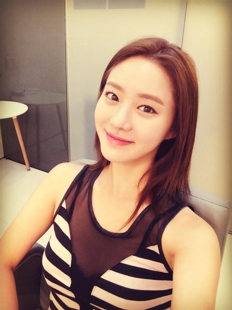  한그루 남편 결혼 직업 가족 쌍둥이 자녀 아들 딸 집 집안 나이 키 학력 고향 탤런트 배우 가수 인스타그램