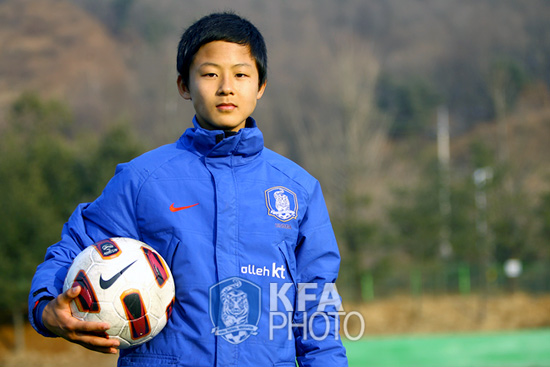 축구선수 이승우 나이 돼지 불백 징계 인스타 벌크업 왕따 연봉 키 학력 고향 몸무게 가족관계 혈액형 소속팀 군대 어린시절