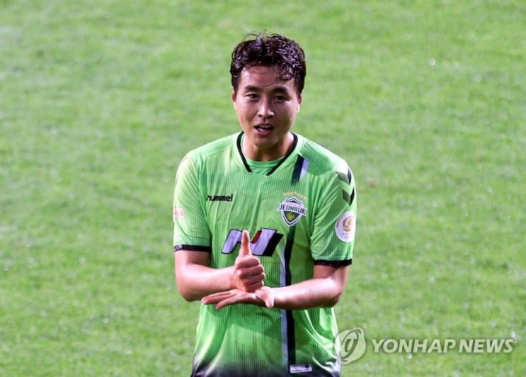 이동국 나이 키 학력 연봉 부인 아내 이수진 결혼 남편 고향 자녀 대박이 은퇴 아들 딸 학력 고향 몸무게 군대 종교 이동국 나이 키 학력 연봉 부인 아내 이수진 결혼 남편 고향 자녀 대박이 은퇴 아들 딸 학력 고향 몸무게 군대 종교