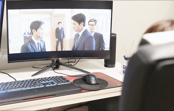 27인치 커브드모니터 추천 영화 감상 몰입감 느껴봤네요
