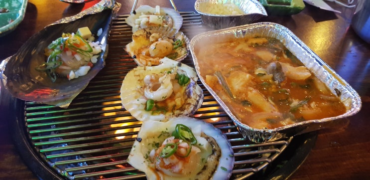  신사역 조개구이 삼바리에서 키조개가리비구이랑 해물라면