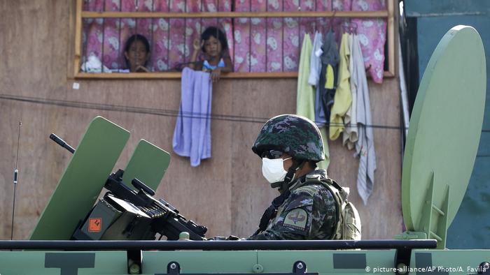 필리핀경찰청, 두테르테 대통령 이끄는 혁명정부 주장한 그룹 조사
