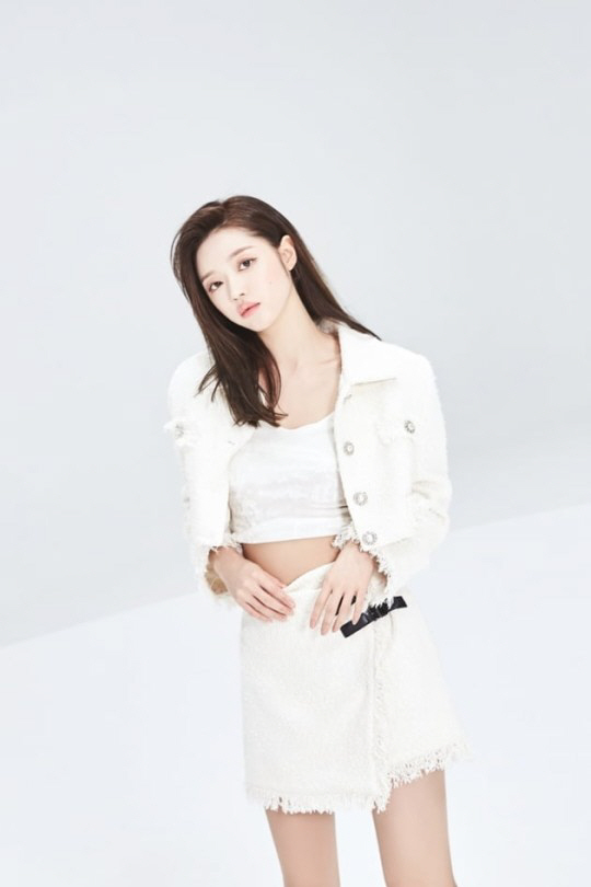 오마이걸 유아, 9월 7일 첫 솔로 데뷔