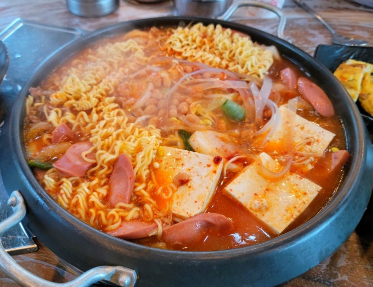 갈비탕과 부대찌개의 진수 양양 물치 기러기식당 갈비탕과 부대찌개의 진수 양양 물치 기러기식당