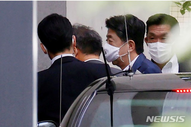 "아베, 건강악화로 사임 뜻 굳혀"… 日언론 일제히 보도(종합) "아베, 건강악화로 사임 뜻 굳혀"… 日언론 일제히 보도(종합)