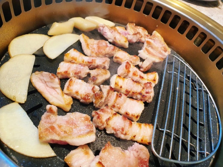  강남역 삼겹살 두껍삼 강남점에서 점심 식사 후기