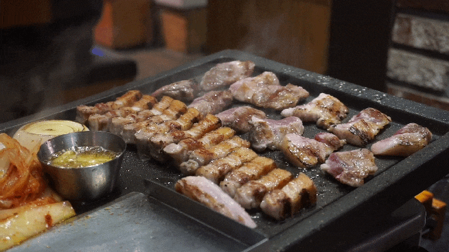 범계역 맛집  하남돼지집에서 삼겹살 굽굽