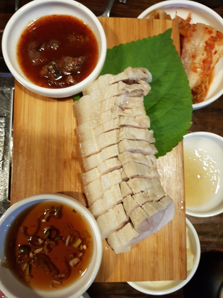 제주도 흑돼지 거리 돔베 고기와 흑돼지 오겹살 솔직한 후기 제주도 흑돼지 거리 돔베 고기와 흑돼지 오겹살 솔직한 후기
