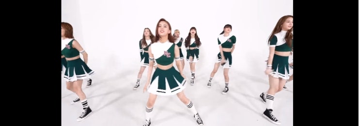 안무영상 올린 니쥬(NiziU) 안무영상 올린 니쥬(NiziU)