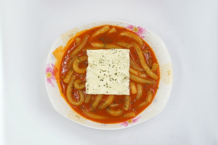  까르보나라 소스로 만든 미정당 누들떡볶이