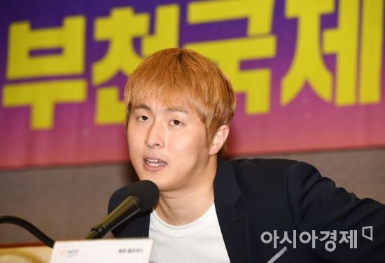 "기안84 연재 중단"VS"퇴출 요구는 파시즘"…네이버는 침묵 "기안84 연재 중단"VS"퇴출 요구는 파시즘"…네이버는 침묵