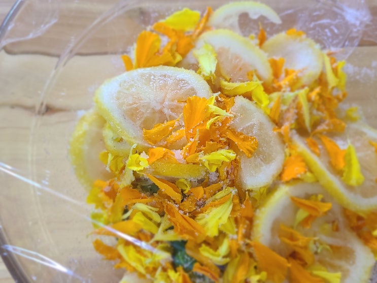 메리골드청 만들기 레몬을 함께 넣으면 루테인 과 강력한 항산화성분이 만나다