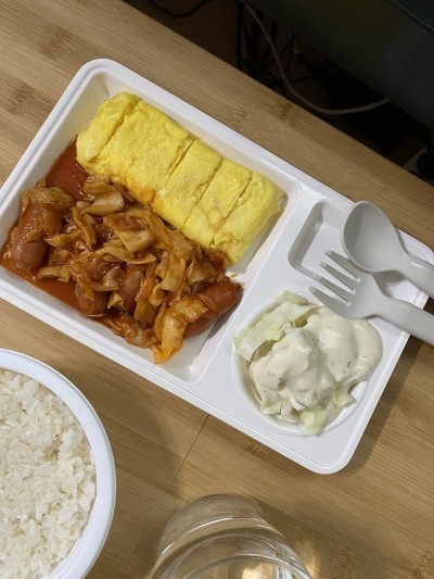 [집밥] 오늘의 저녁 메뉴 소세지야채볶음, 계란말이, 양배추 랜치 샐러드