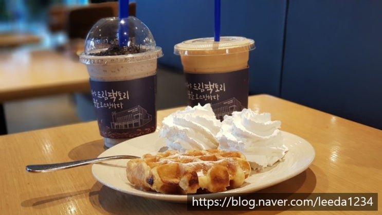  이디야 플레인와플,생크림와플 (가격,칼로리,메뉴판)