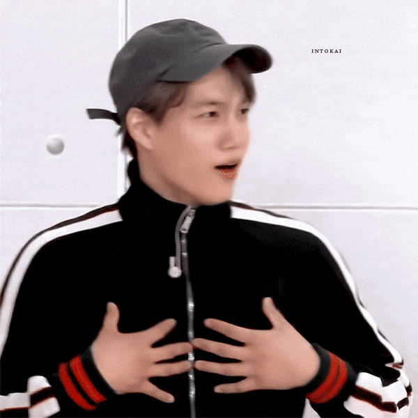  무대에서 여유있는 척하는 엑소 카이