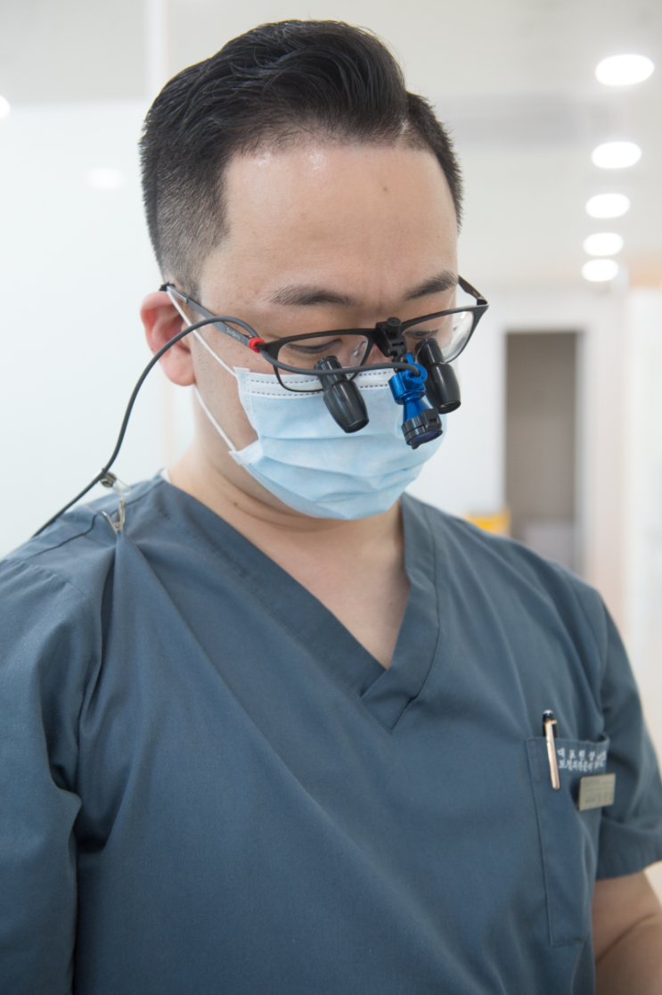  부모님을 위한 임플란트, 더 늦지 않게 대전임플란트치과에서