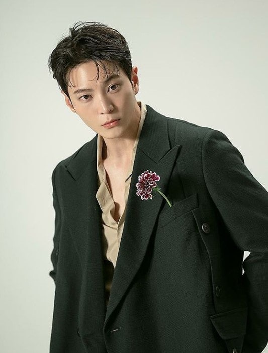 주원 인스타그램 사진 본명 생일 나이 키 몸무게 혈액형 가족 학력 종교 소속사 데뷔