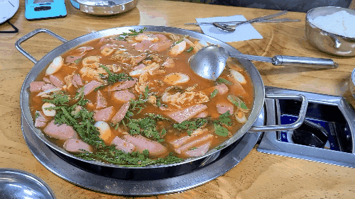 동두천 맛집 유정식당, 소세지 가득한 부대찌게 존맛