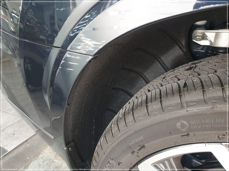  강남판금도색 카위즈 차량외형복원