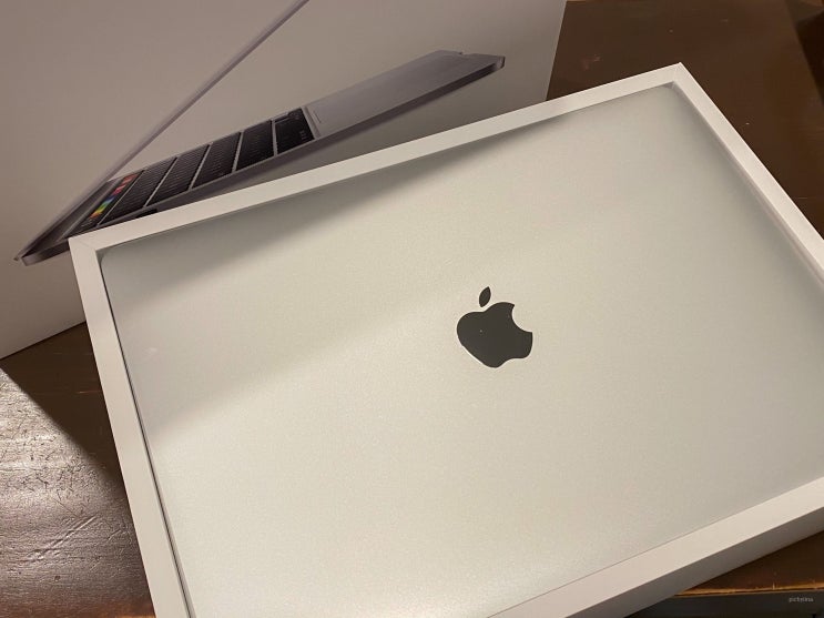 2020 MacBook Pro 13인치 (Silver) 언박싱!