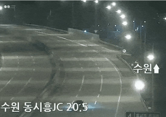 고속도로 음주 20대남…경찰, '뺑소니 시도' 뒤늦게 파악 , 피해자자녀 청원게시글 "미흡한수사, 엄중한 처벌 원해" 고속도로 음주 20대남…경찰, '뺑소니 시도' 뒤늦게 파악 , 피해자자녀 청원게시글 "미흡한수사, 엄중한 처벌 원해"