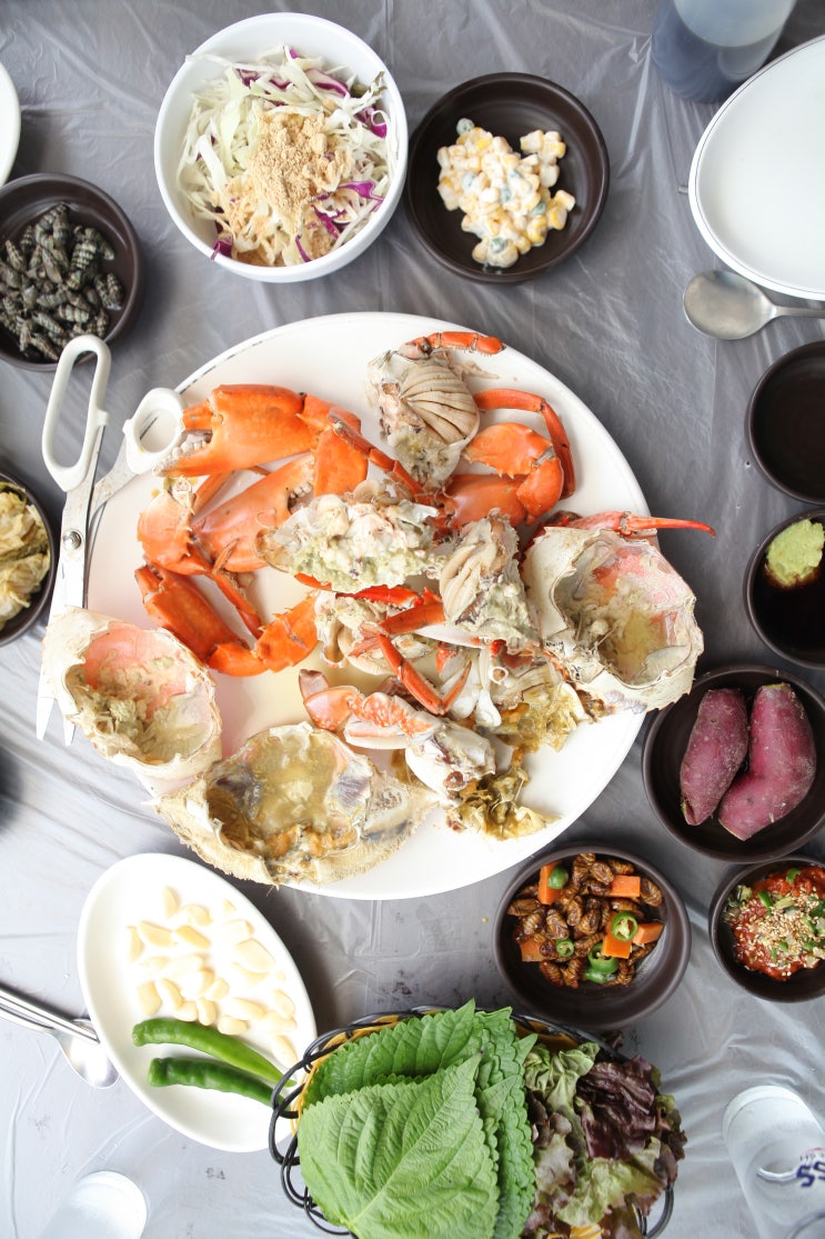 오늘 점심은 맛나게 꽃게찜으로 갑니다.