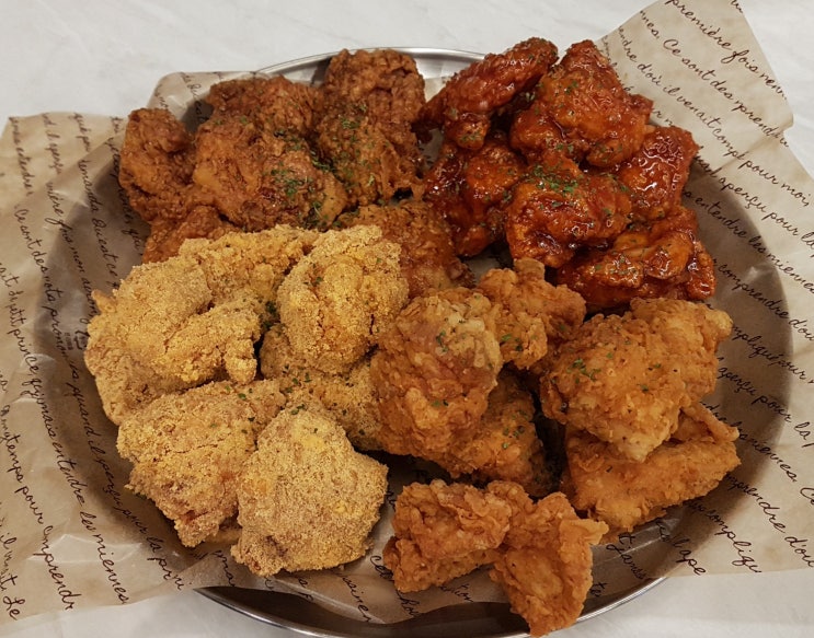 로봇치킨 김해 외동 먹자골목 맛집 로봇 자동화로 빠삭한 치킨 튀기는 디떽 외동점 로봇치킨 김해 외동 먹자골목 맛집 로봇 자동화로 빠삭한 치킨 튀기는 디떽 외동점