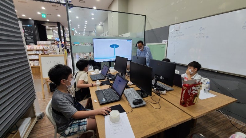학교대신 3d프린터 아카데미로..홍대앞 메이커박스 3d프린터 체험교육 '얼마나 재미있게요'