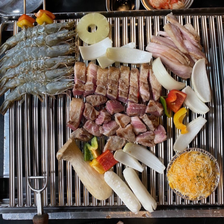  신논현 고기집 맛집 난장캠프 글램핑느낌의 이색데이트맛집이야!
