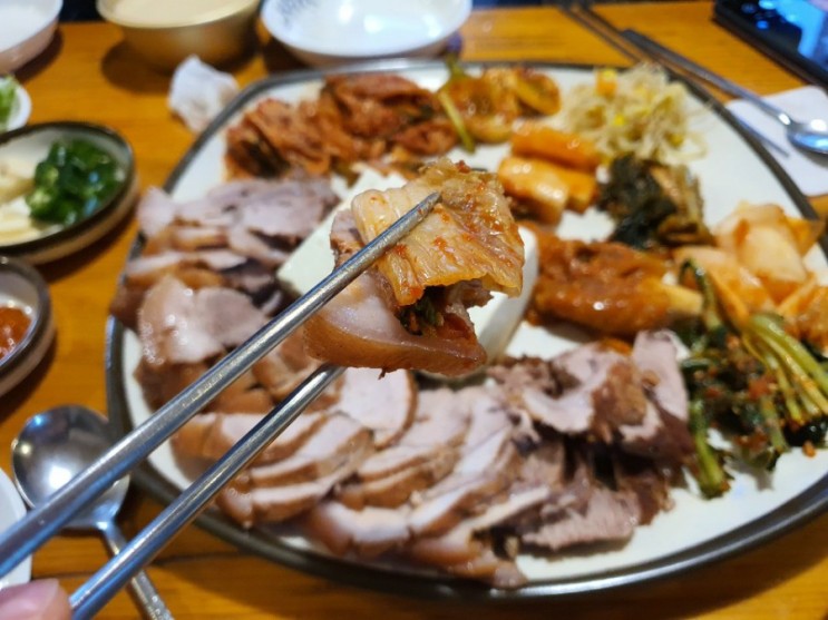 김치수육이 맛있는 대전갈마동맛집