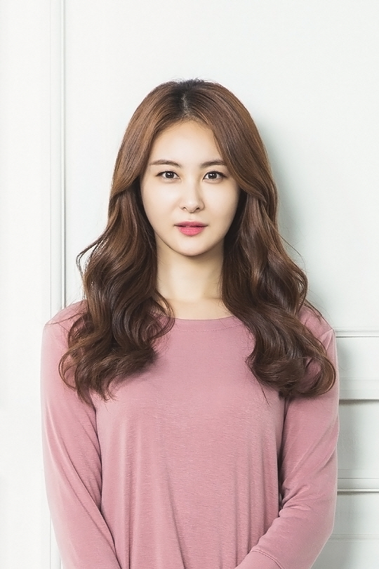 손은서 나이 이주승 결별 여자 남자 친구 전남친 전여친 키 학력 고향 몸무게 혈액형 데뷔 소속사 가족관계 인스타 드라마 영화 출연작