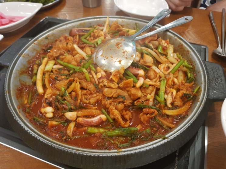  청주 가경동맛집  청주NC백화점 마녀김밥 / 군산오징어