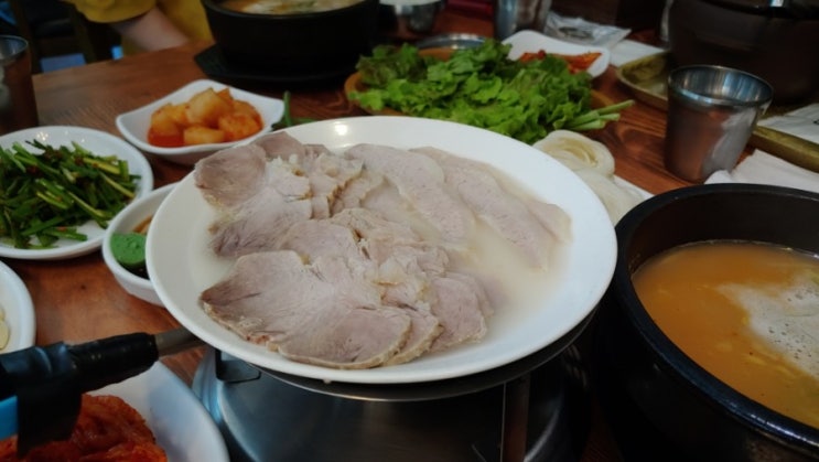  부산 연산동 국밥 최고의 맛집은 수복돼지국밥