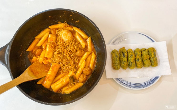  피콕분식 신당동 떡볶이, 코스트코 사옹원 김말이 가성비 만족