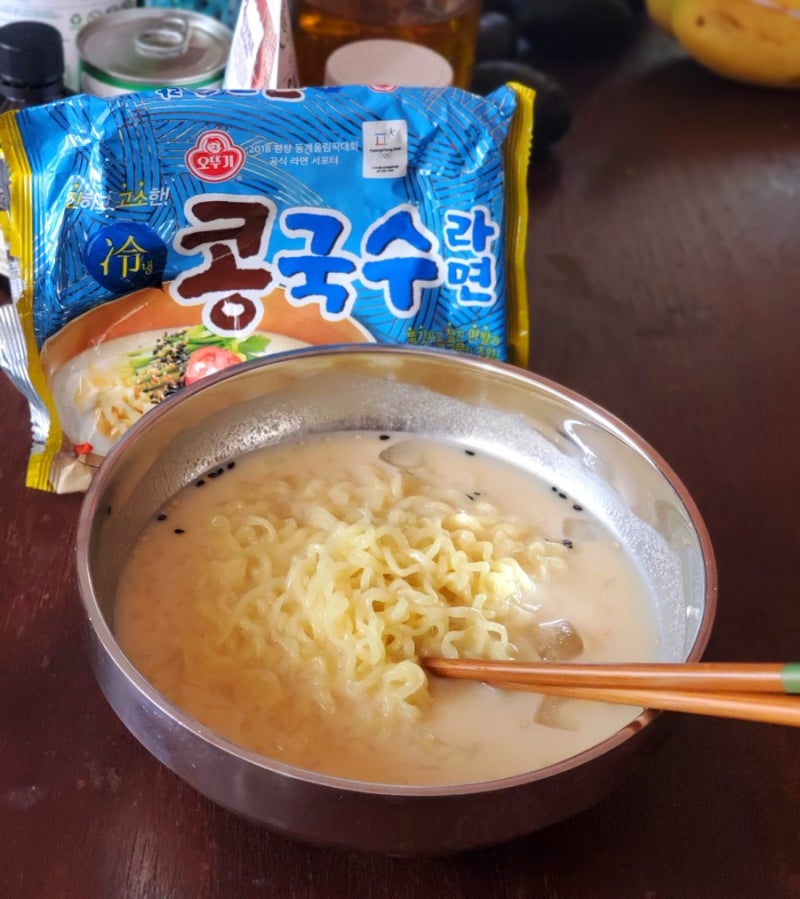 유통기한 1년이나 지난 라면을 먹을까? 말까? 결국 먹었다. : 네이버 블로그