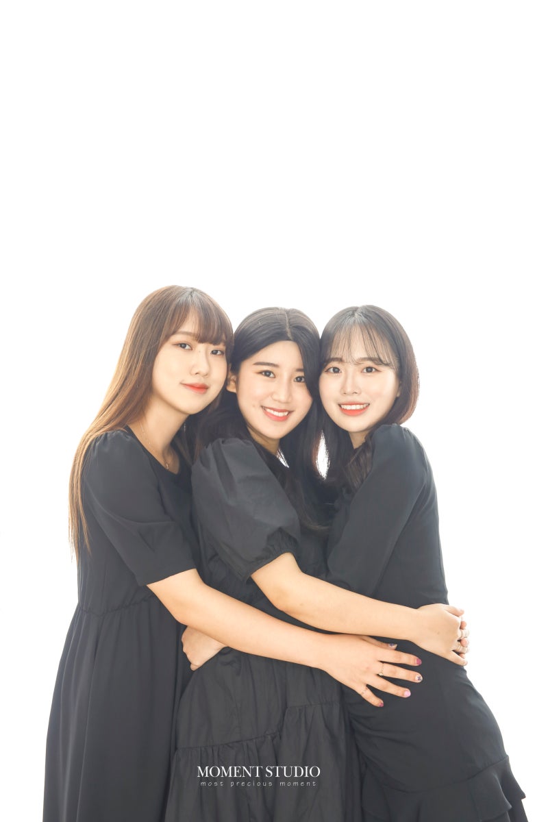 친구들과 남기는 우정사진은 신부동 모먼트스튜디오에서 천안우정사진 : 네이버 블로그