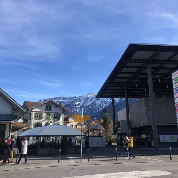 [14박 16일 유럽여행] 스위스 인터라켄에서의 Day 1/인터라켄 여행 일정::인터라켄 서역 숙소, 미구로스, 패러글라이딩, 쿱