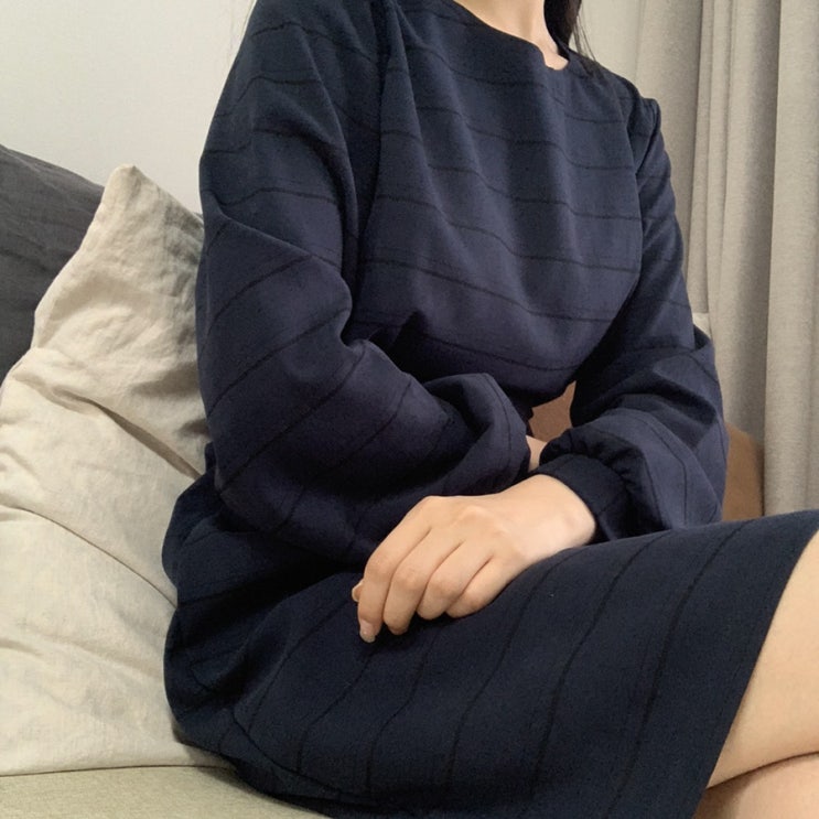  [오피스룩&하객룩] 환절기에 입기 좋은 더틸버리 체크 패턴 뒷벨트 원피스