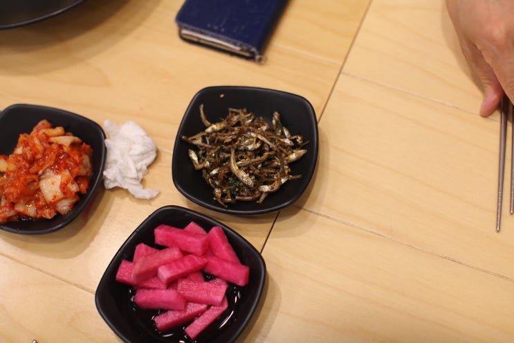  오늘 점심은 가볍게 비빔밥으로!