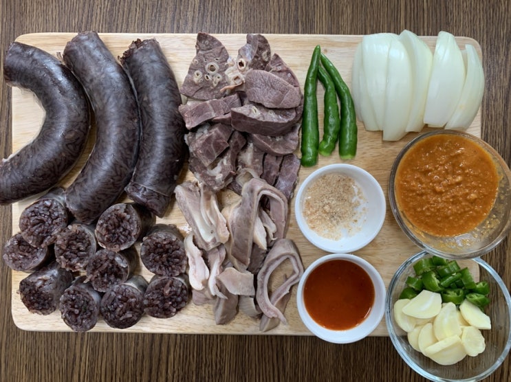  오소리감투, 찰순대, 허파 집에서 실컷먹기