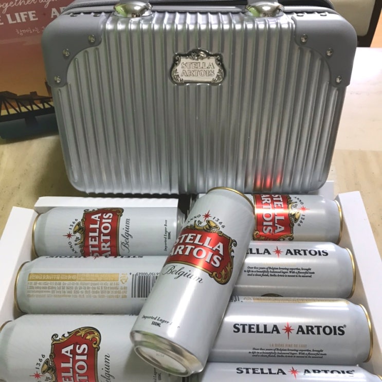 “스텔라 아르투아 (STELLA ARTOIS) 미니 트래블백”